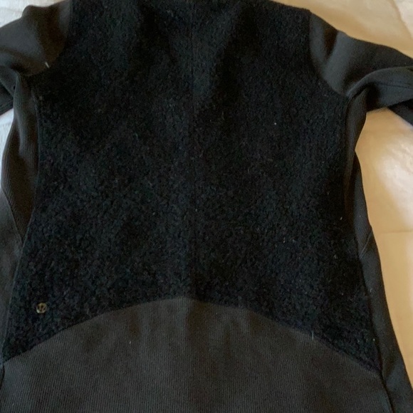 Lululemon “Stand out” Sherpa jacket size 6 - Picture 3 of 4